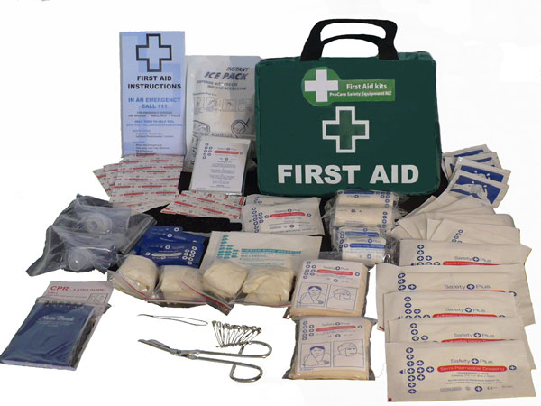 de luxe first aid kit